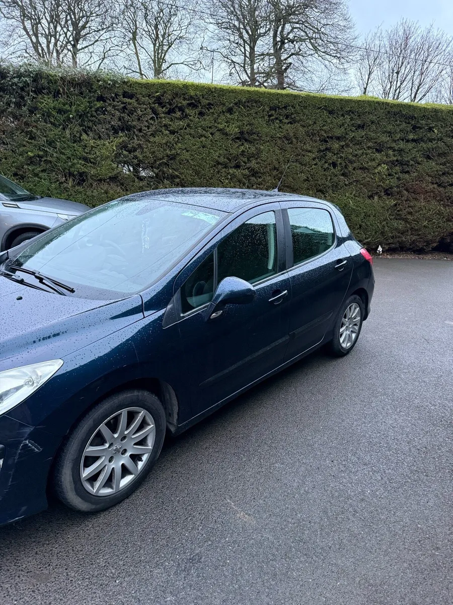 Peugeot 308 - Image 2