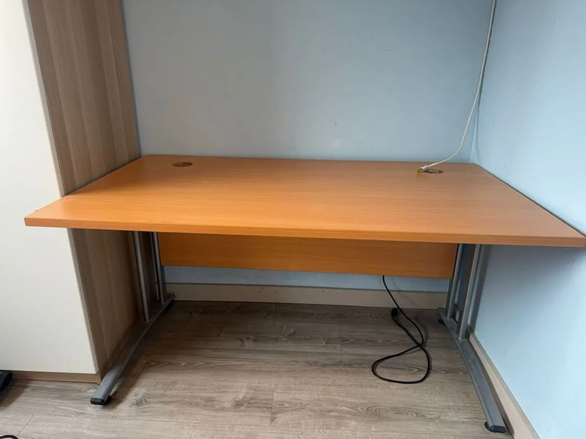 Computer/Gaming/Study Desk - Image 1