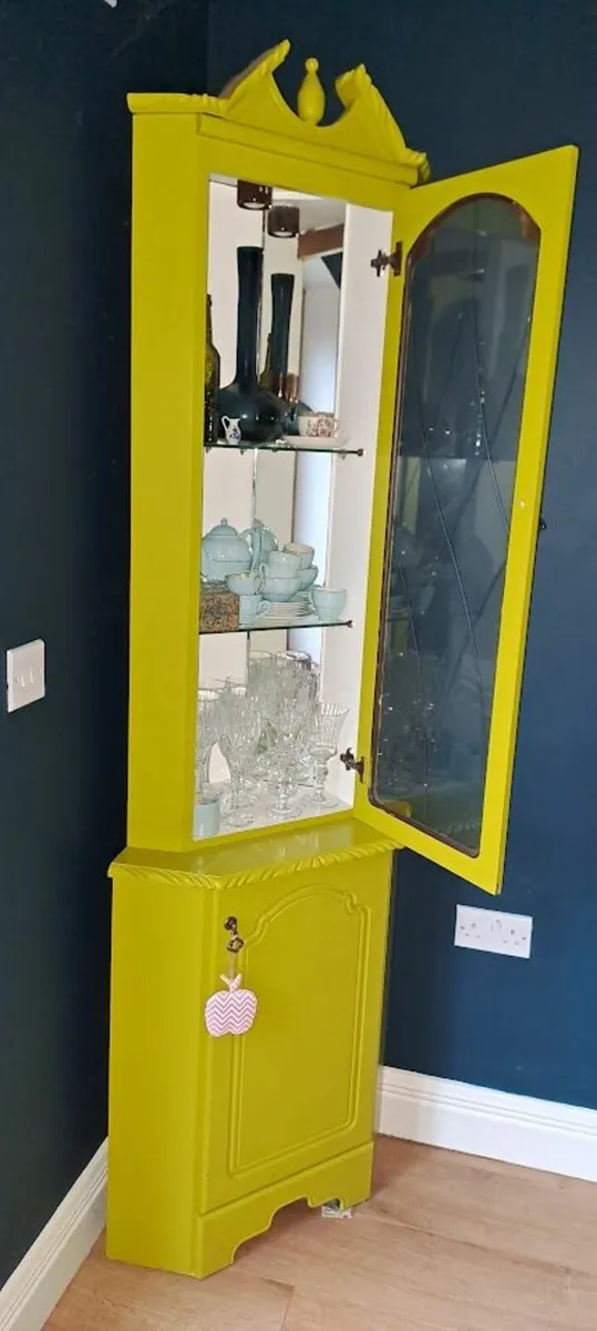 Wooden corner cabinet - painted wood - Image 1