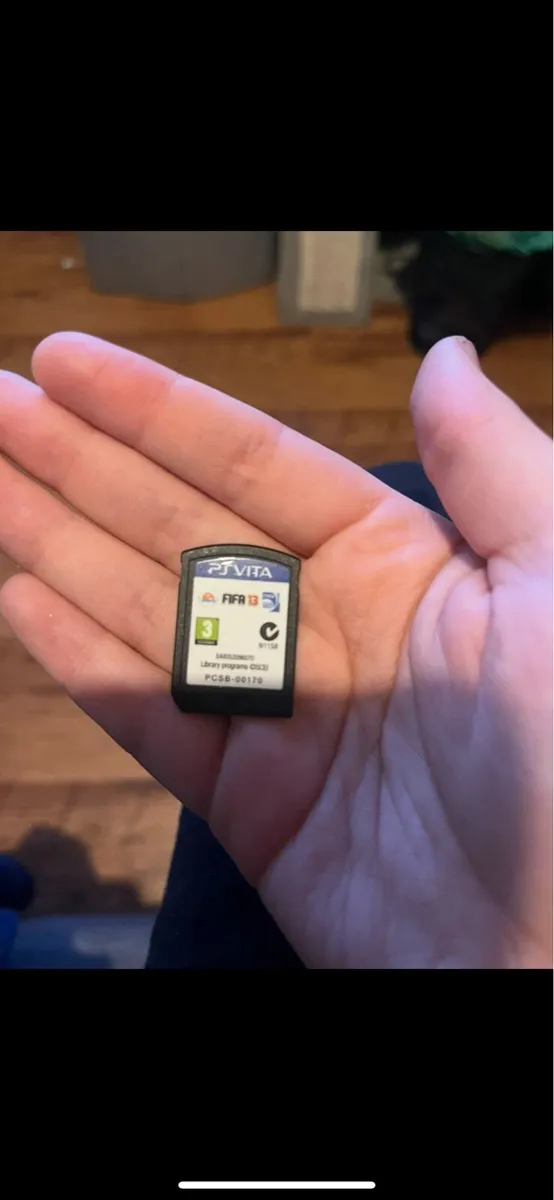 ps vita - Image 3