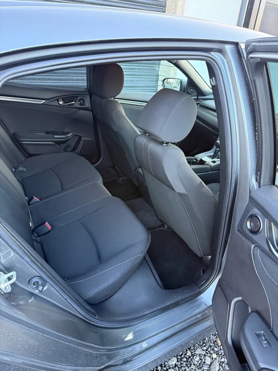 Honda civic 2018 1.0 Turbo Petrol - Image 4