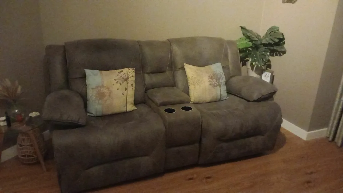 2 matching Harvey Norman recliners and occasional - Image 1