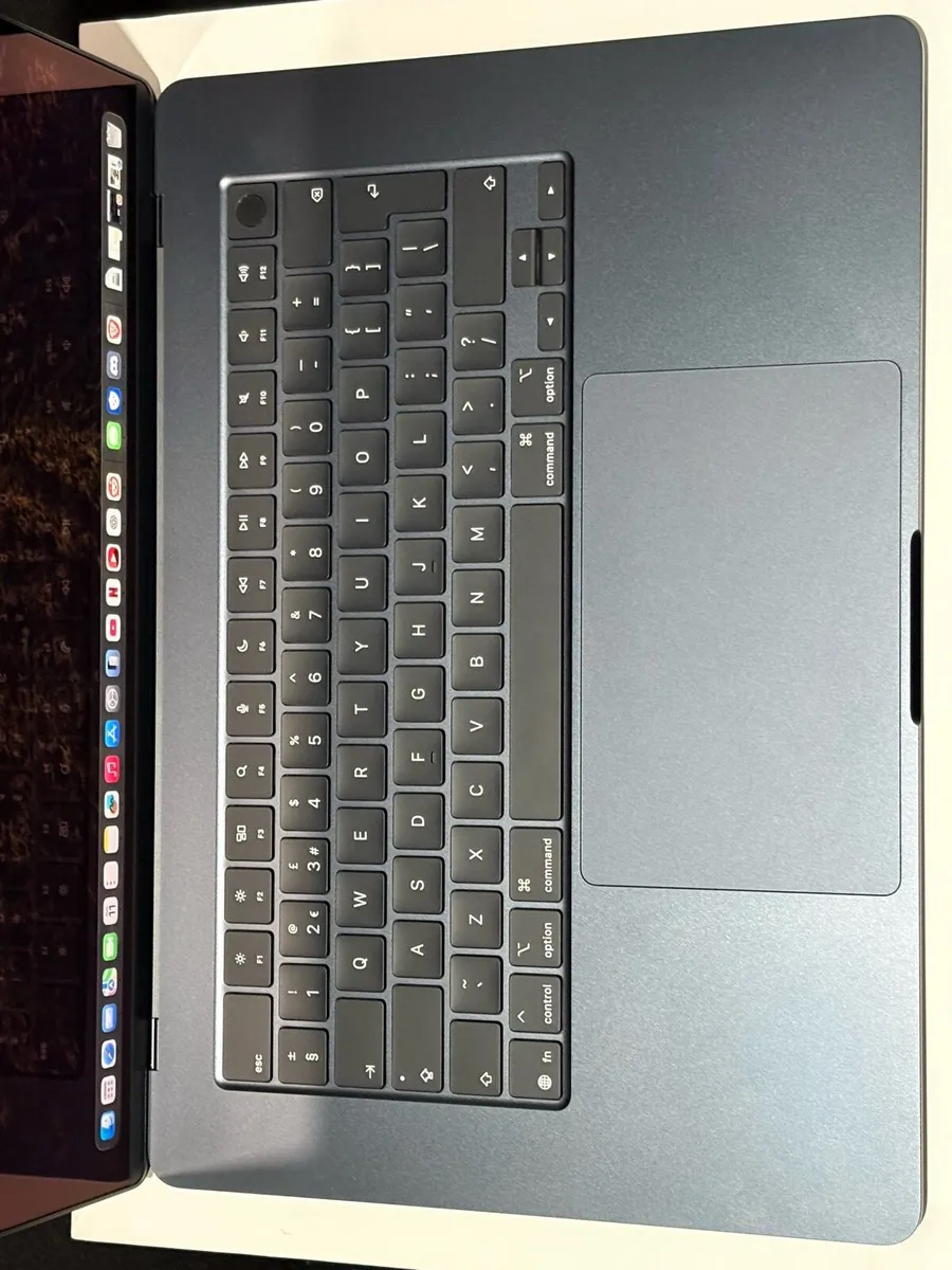 MacBook Air M4 15inch Midnight Blue - Image 3