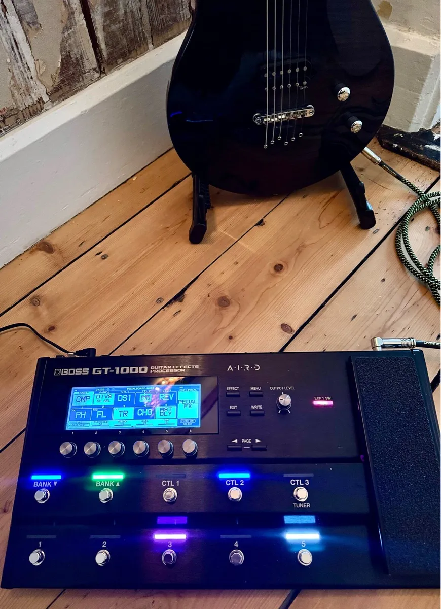 Boss GT-1000 Professional Flagship Guitar Pr - Image 2