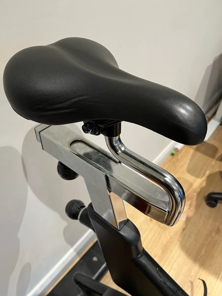 Spin bike - Image 1