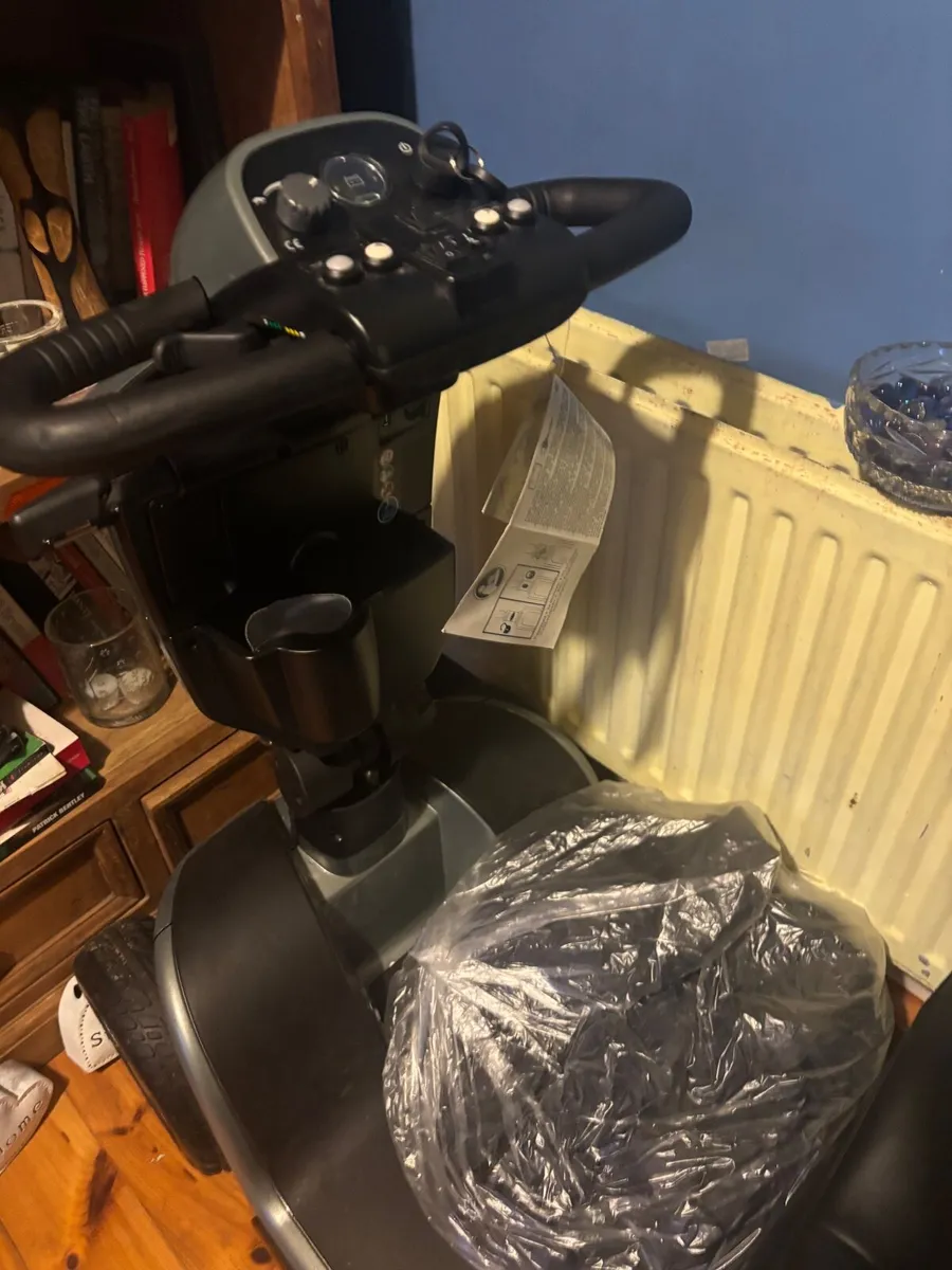Mobility scooter - Image 2
