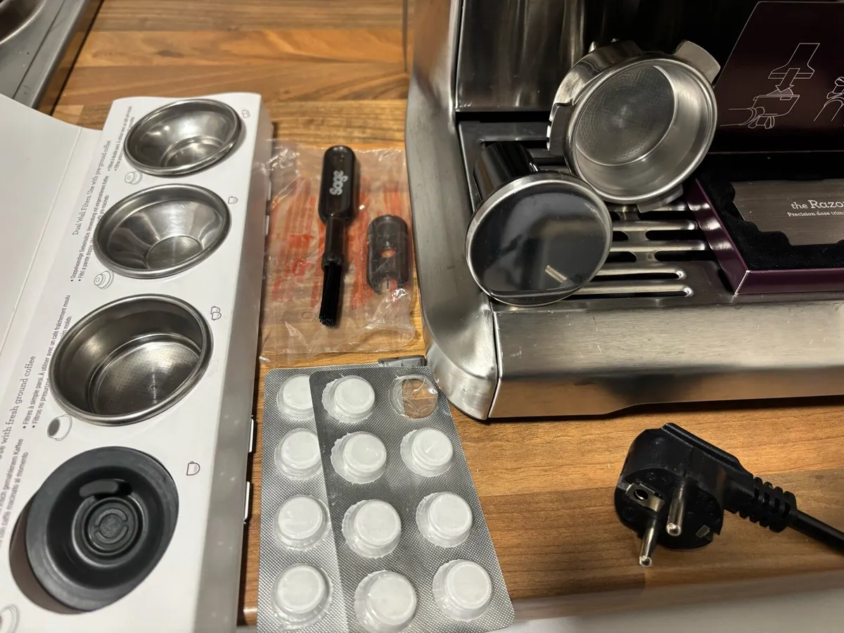 Sage Barista Express Coffee Machine - Image 2