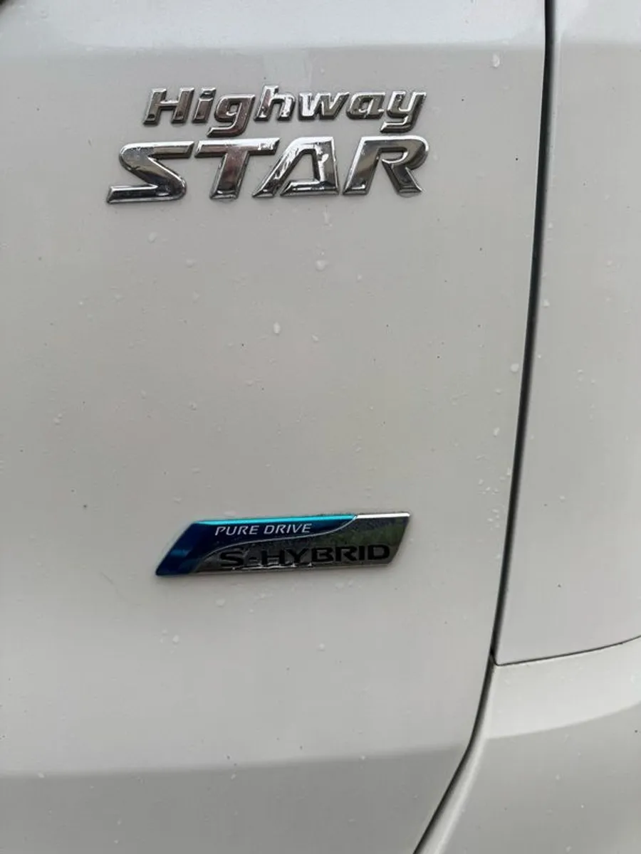 2014 Nissan Serena - Image 3