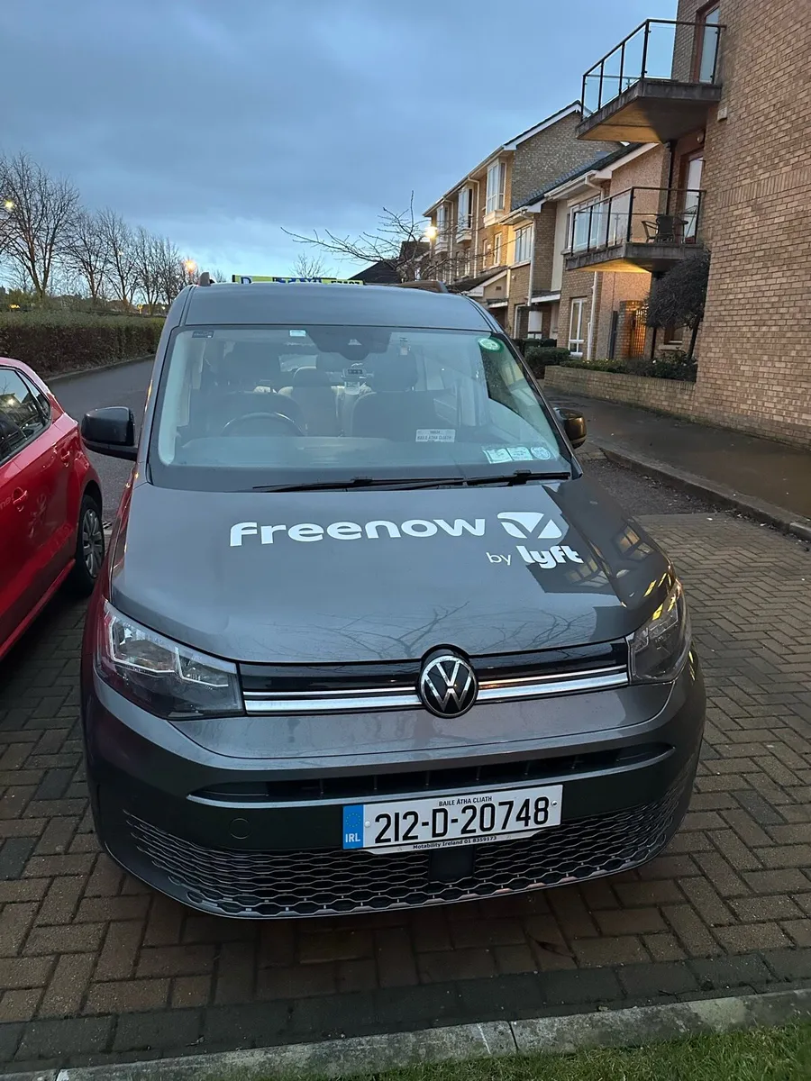 Volkswagen Caddy Maxi Life Wheelchair Accessible - Image 1