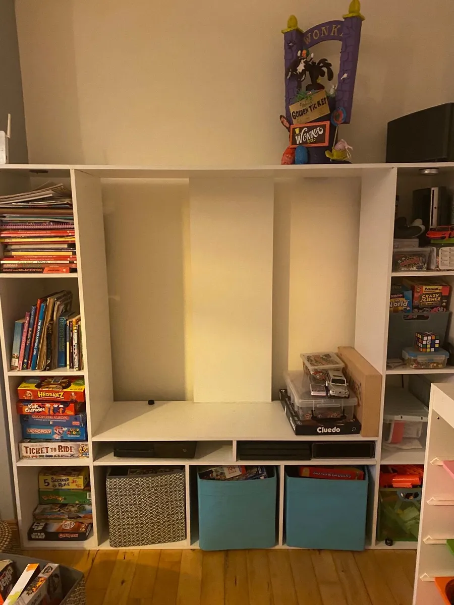 TV unit and storage - Image 1