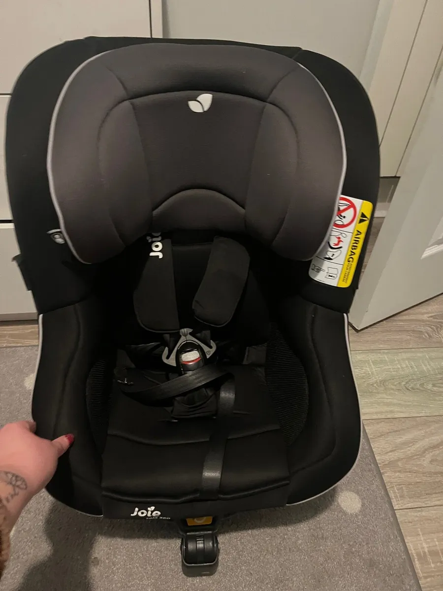 Joie car seat - Image 1