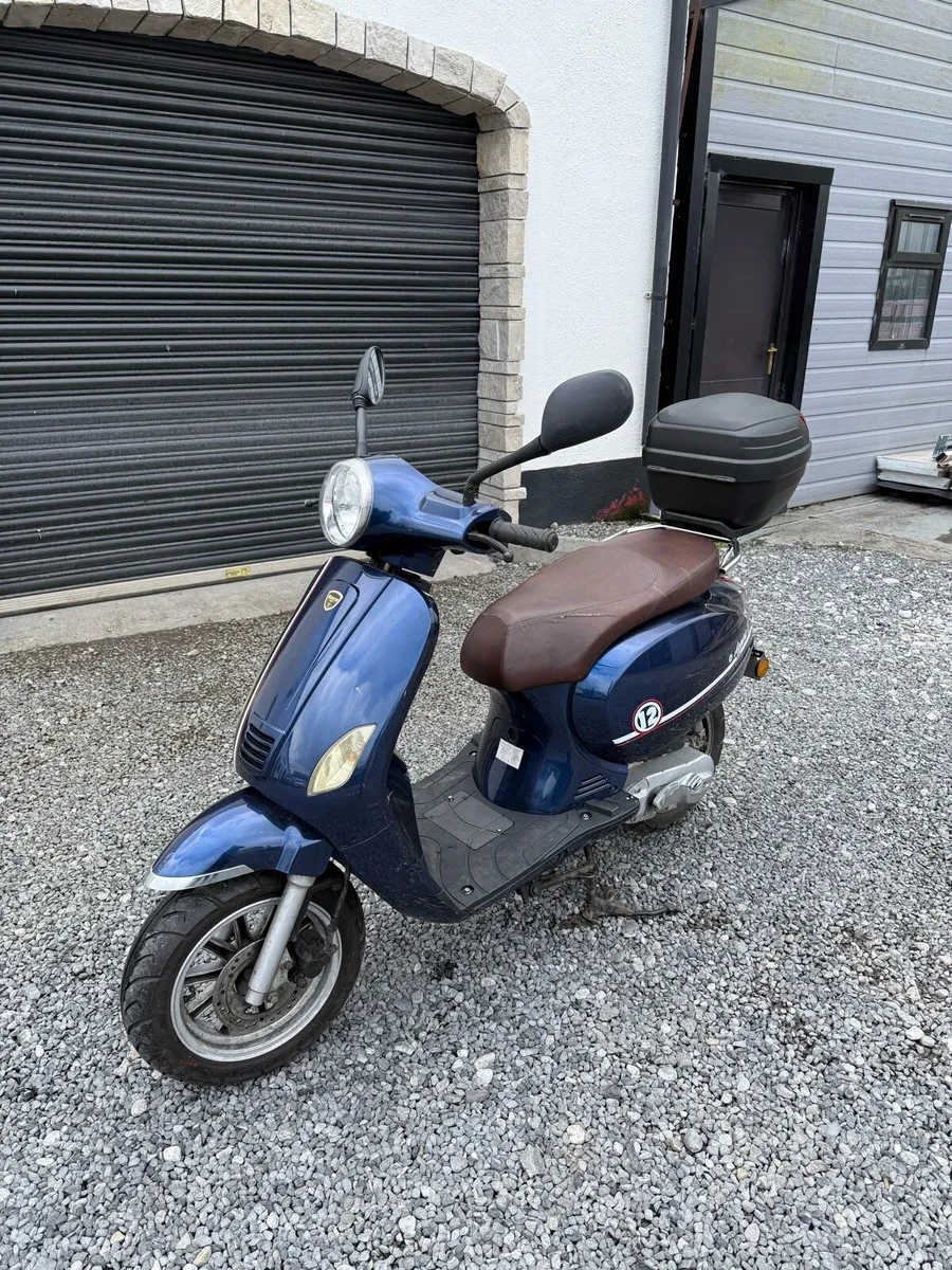 162 Azzuro S - Image 1