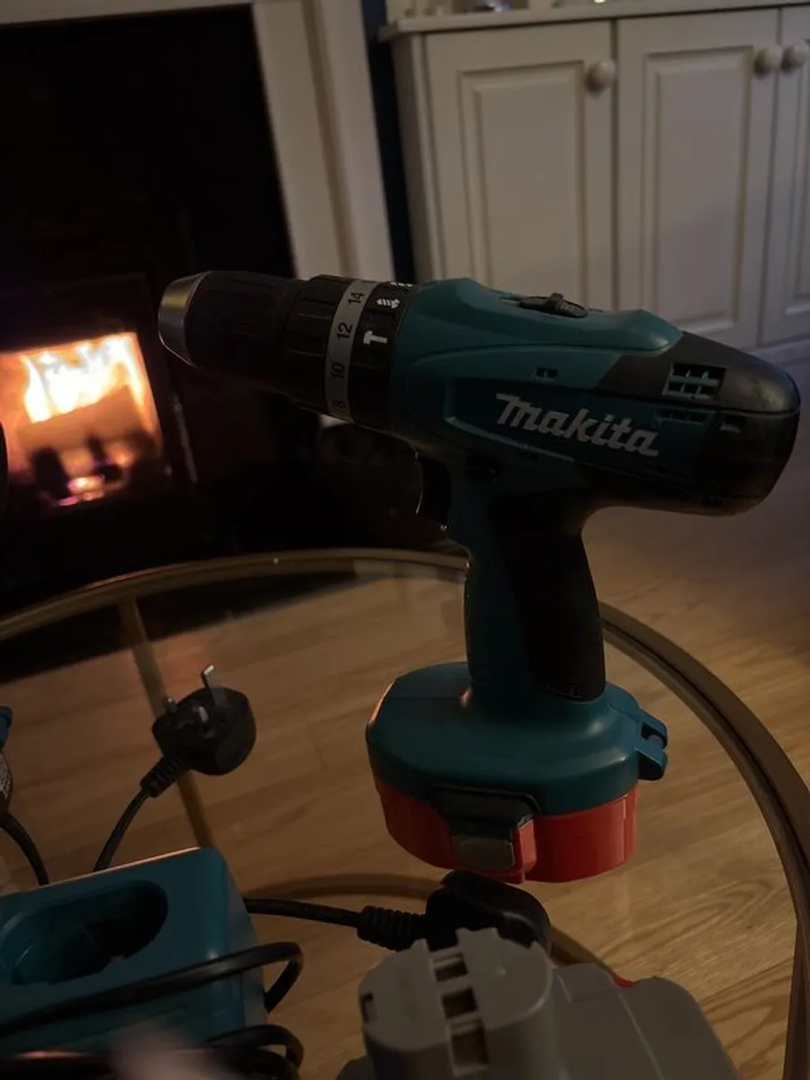 Makita battery operated drills - Image 2