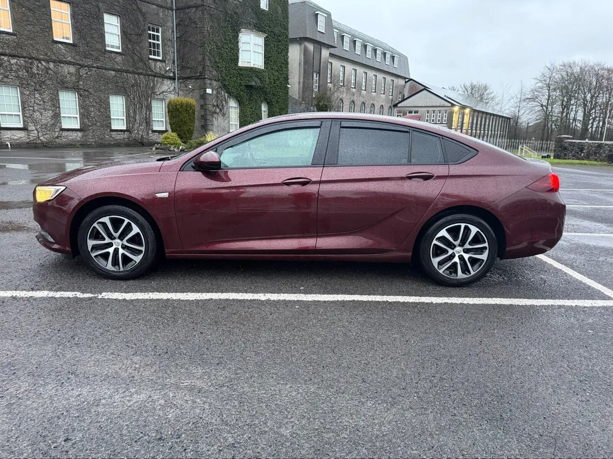 Vauxhall Insignia 2018 - Image 2