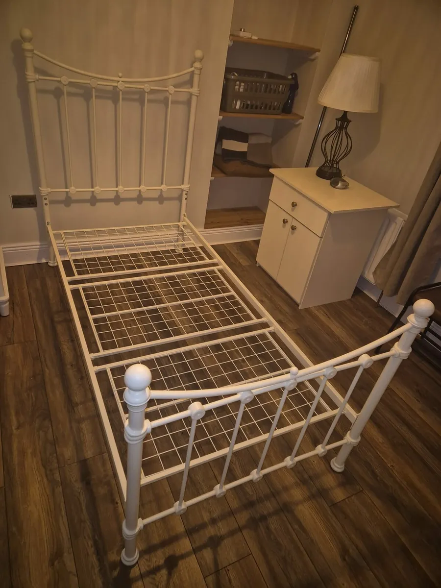 Bed frame and locker - Image 3