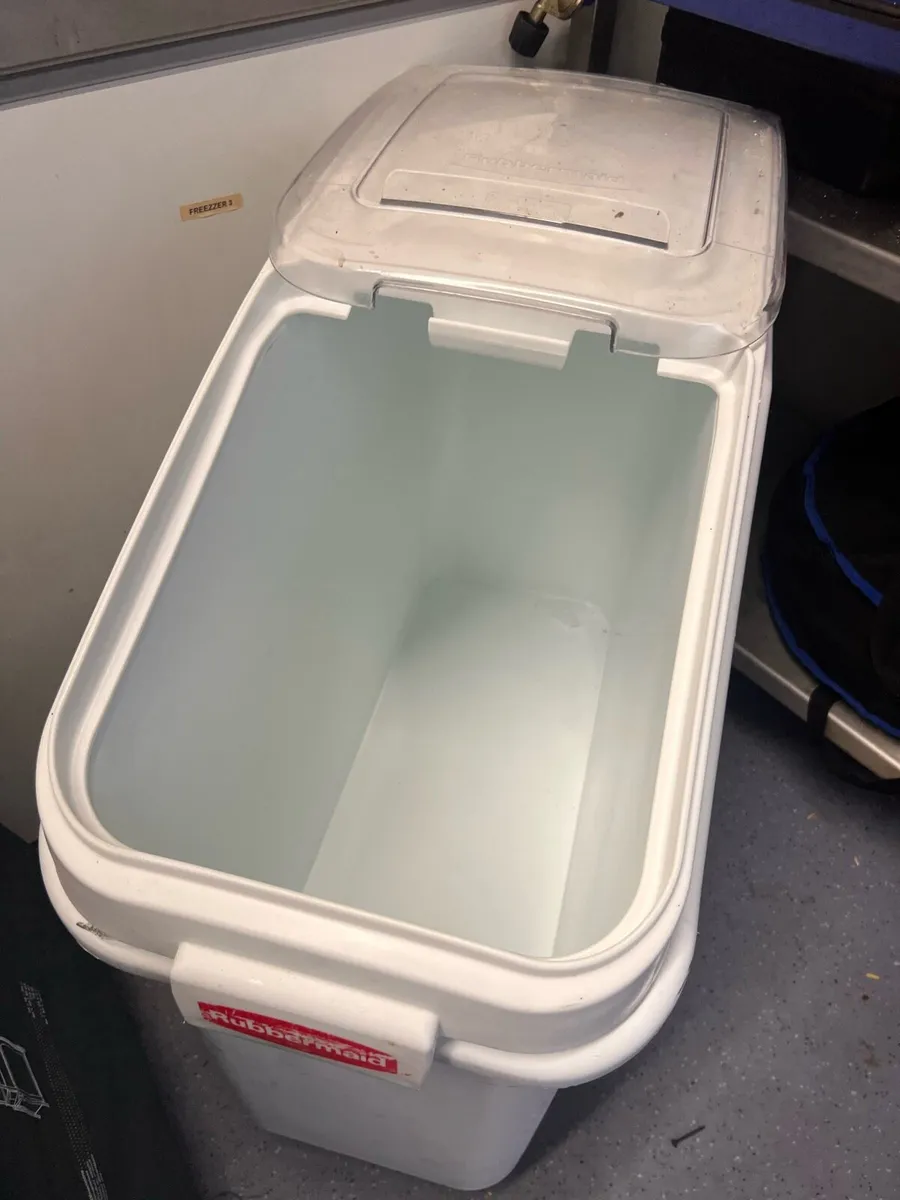 Rubbermaid ingredient bins - Image 3