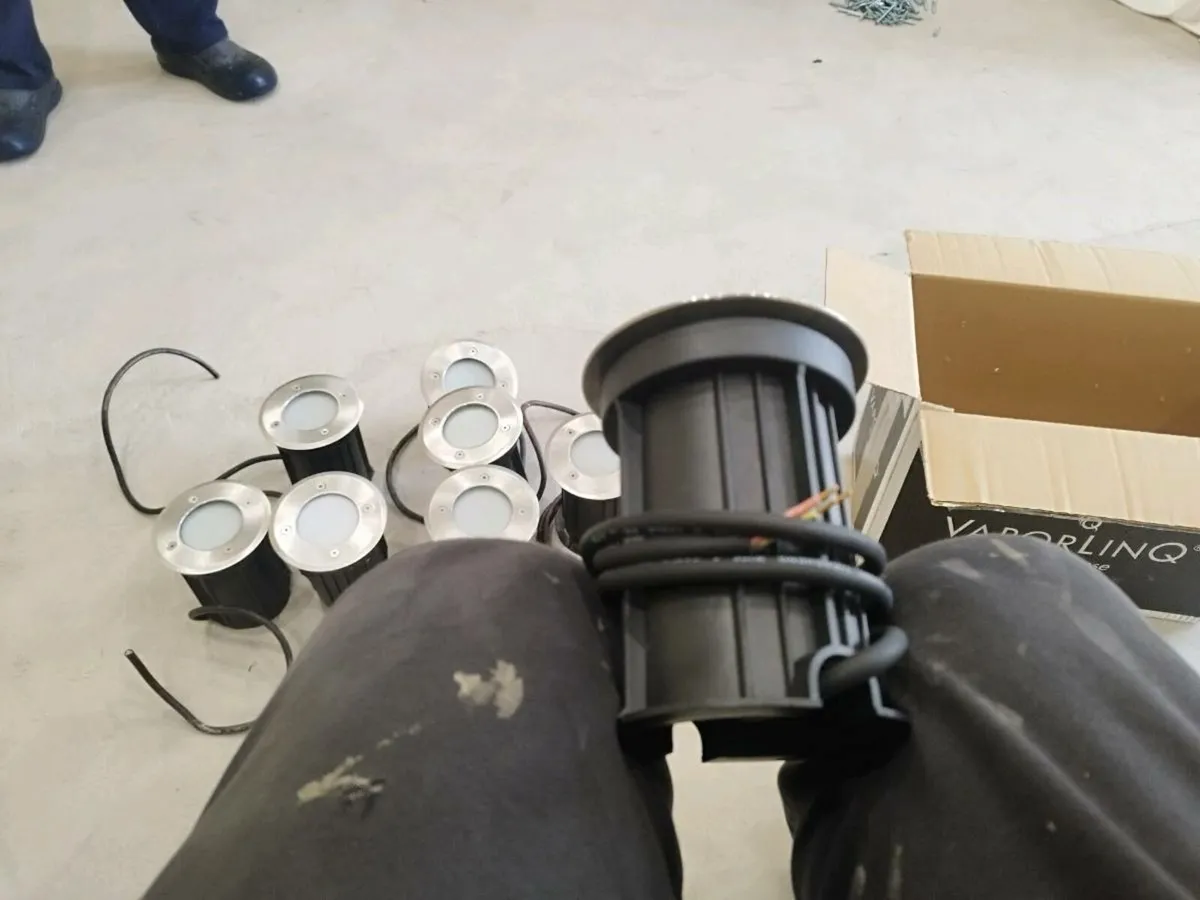 GARDEN STANLEY STEEL SPOT LIGHT - Image 3