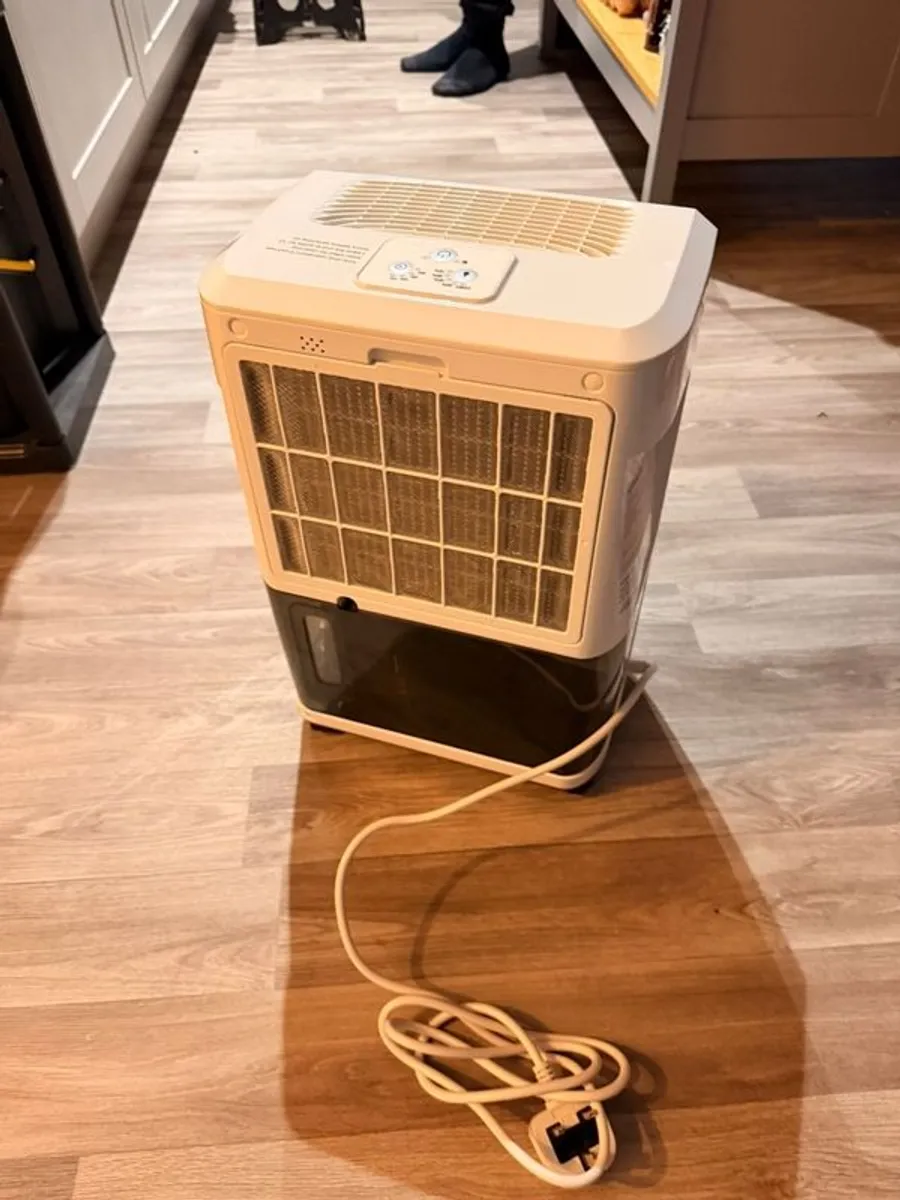 Dimplex 10L Freestanding Dehumidifier - White - Image 3