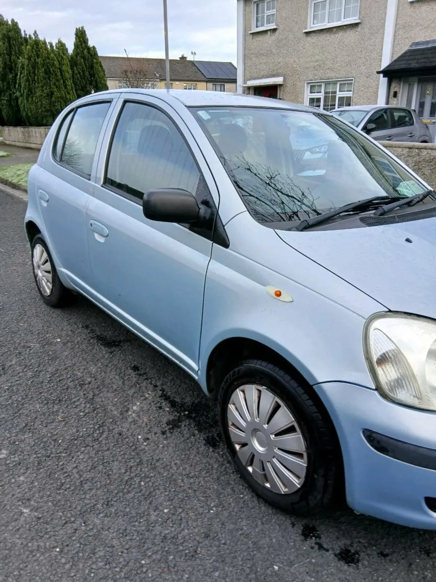 Toyota Yaris 2005 - Image 2
