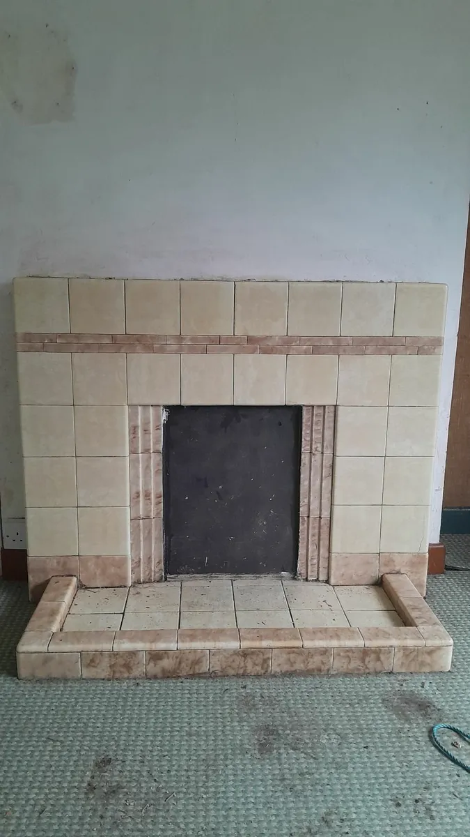3 Fireplaces - Image 2