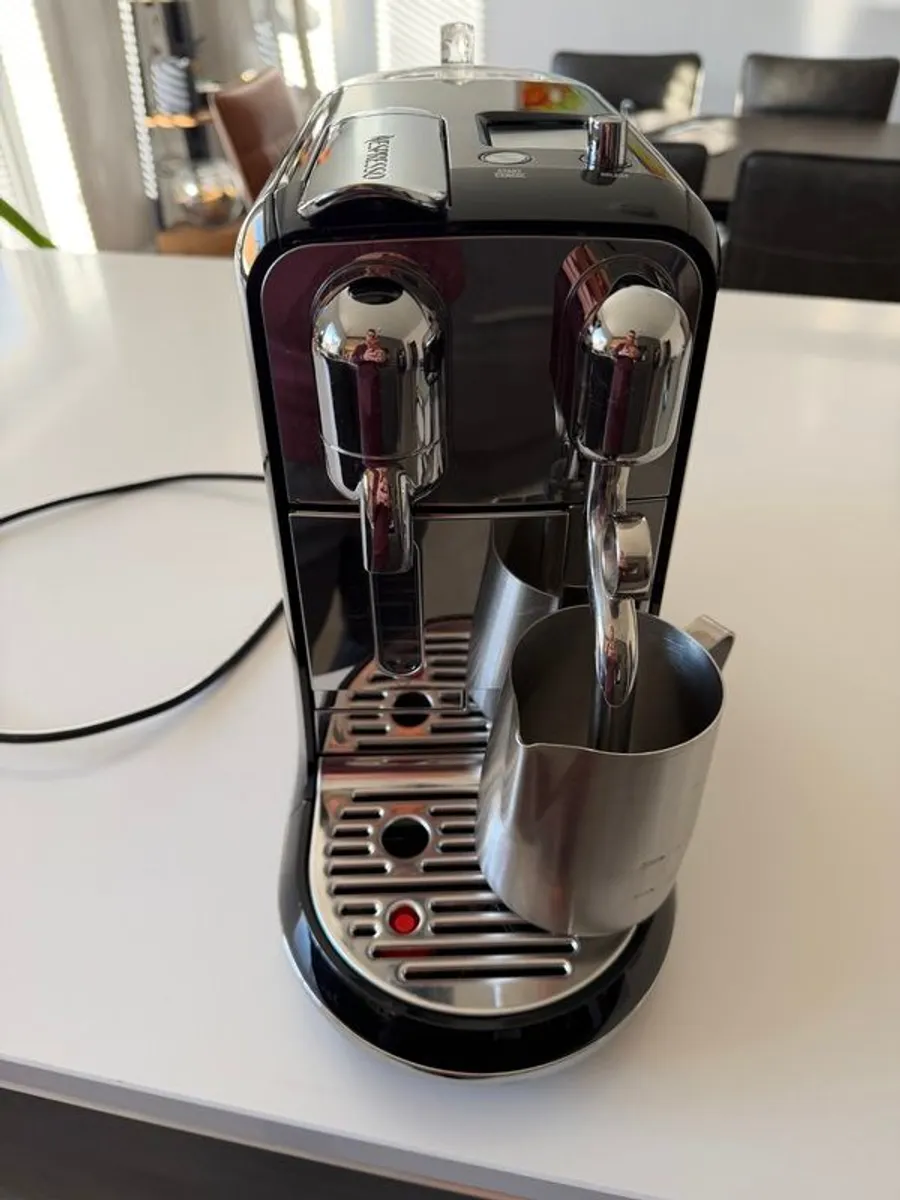 Nespresso Sage Coffee Machine Excellent Condition - Image 2