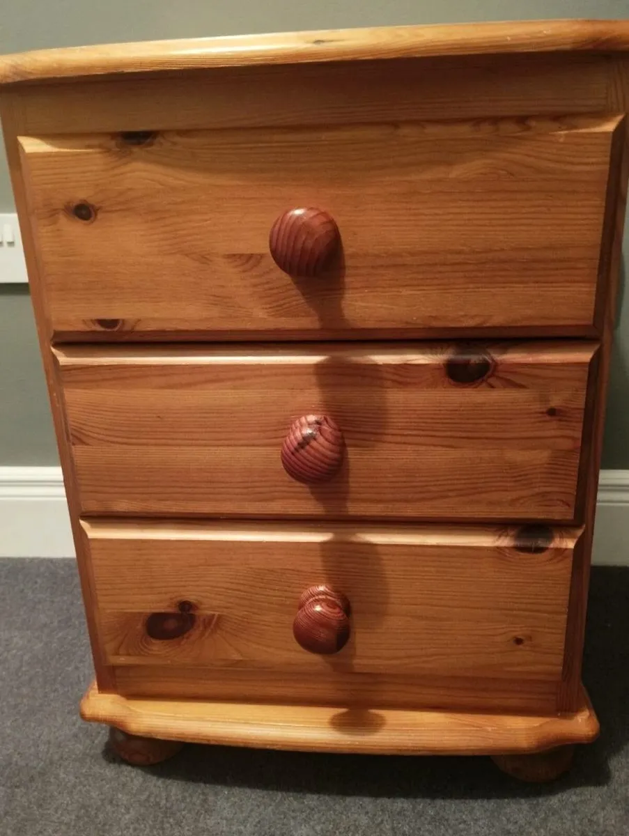 1 Pine bedside locker - Image 1