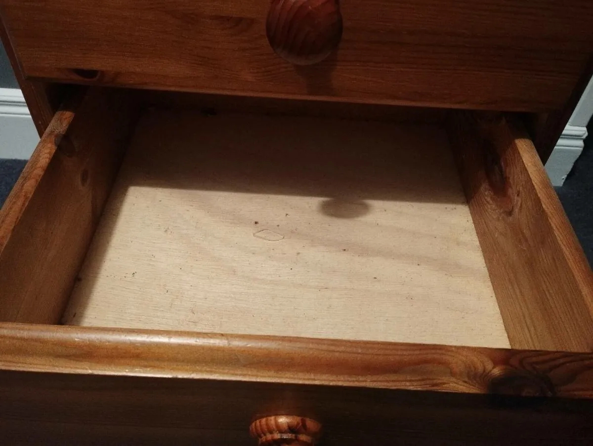 1 Pine bedside locker - Image 4