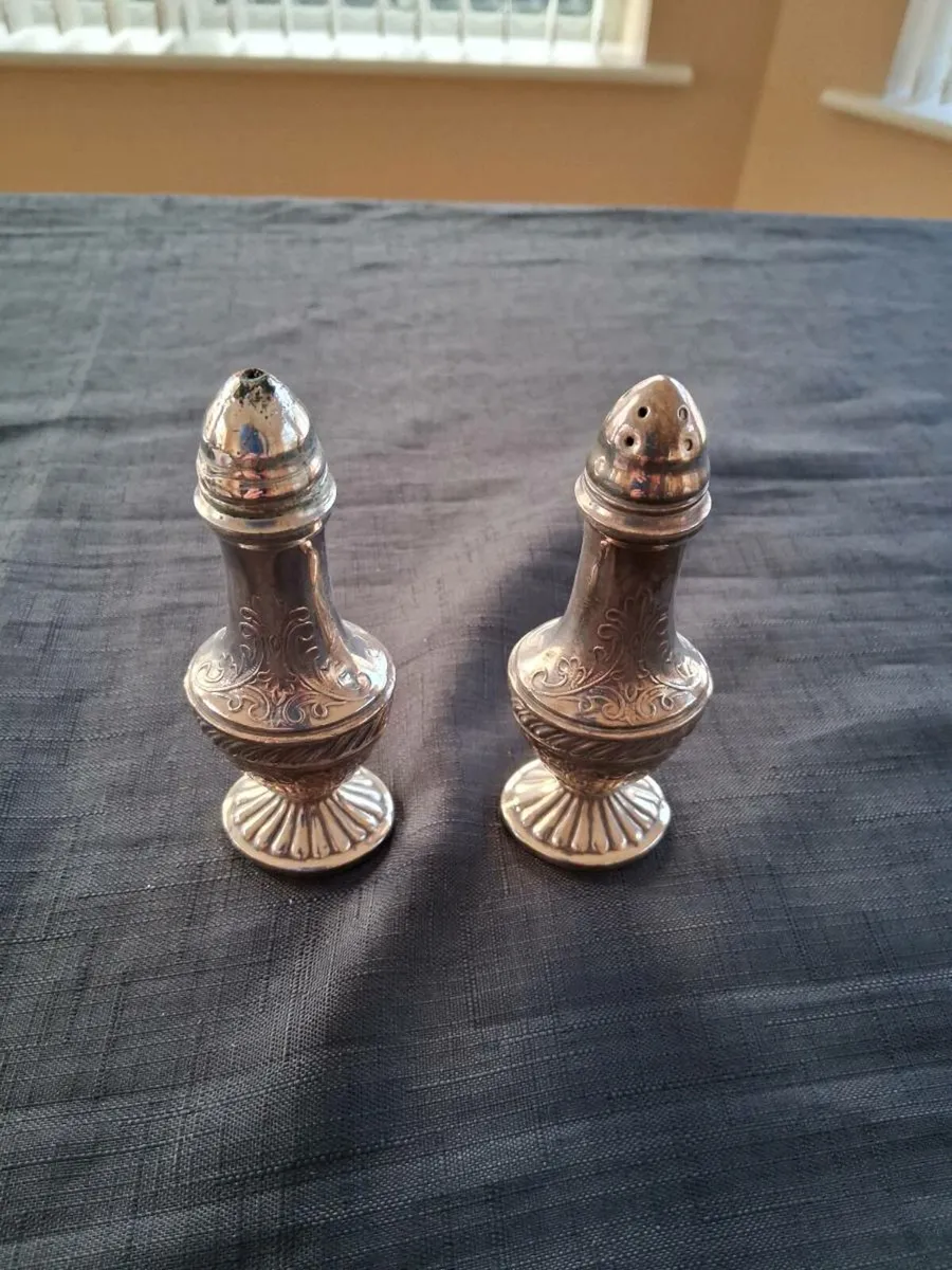 Viking 1034 Silver Plated Salt &Pepper Shakers - Image 1