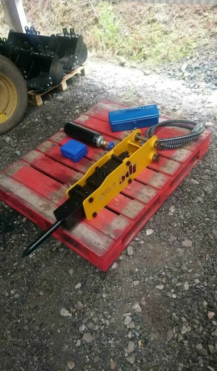 NEW JPC MINI DIGGER ROCK HAMMER 25mm pins - Image 1