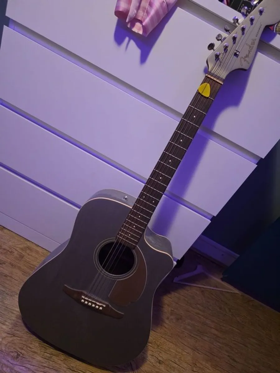Electric-acoustic fender rodeo guitar - Image 1