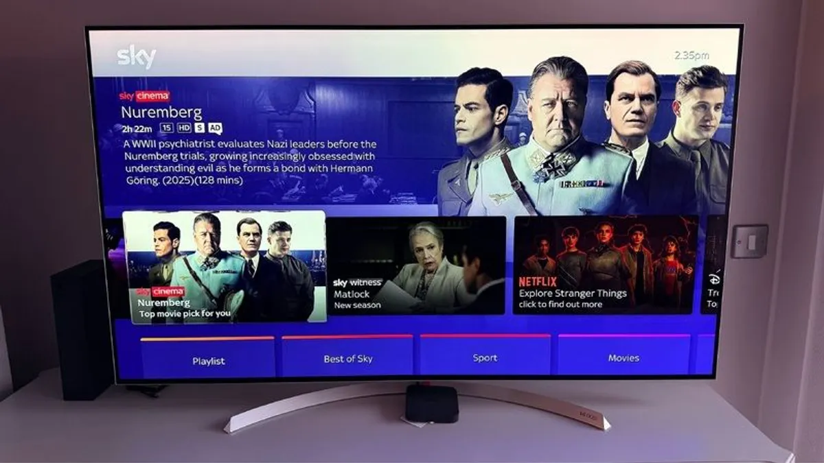 Lg 55 Inch Oled Tv - Image 3