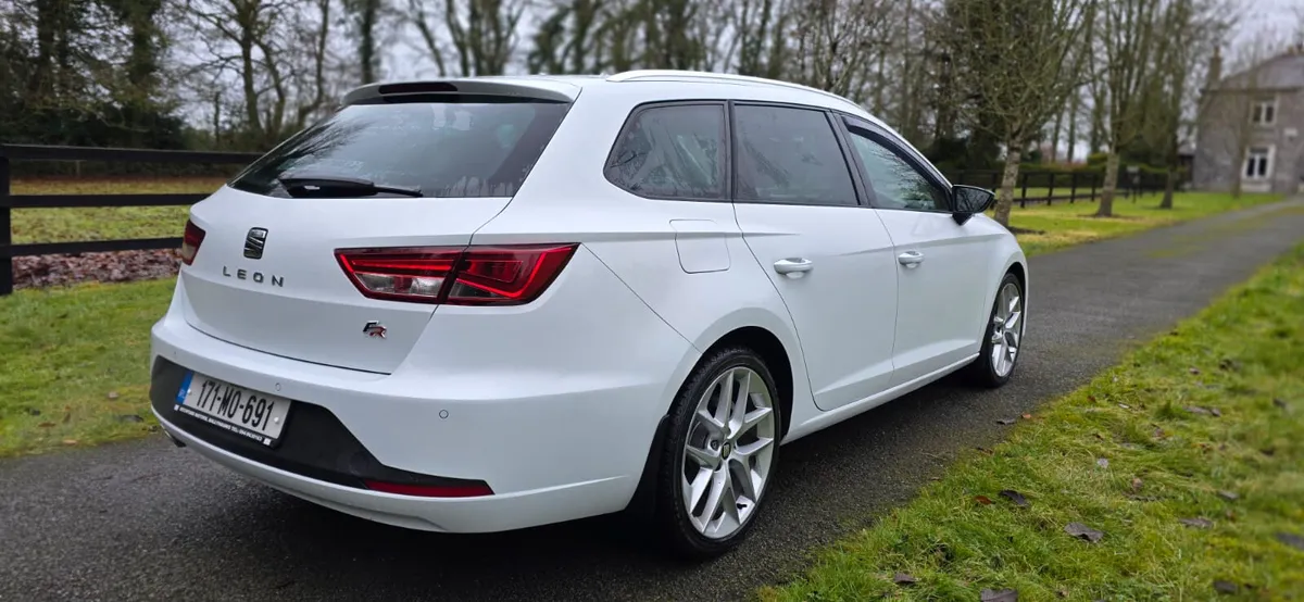 17 SEAT Leon FR 2 LITRE TDI - Image 3