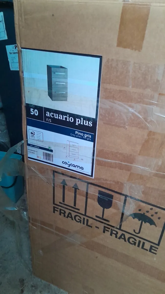 2 × brand-new vanity units with basins - Image 3