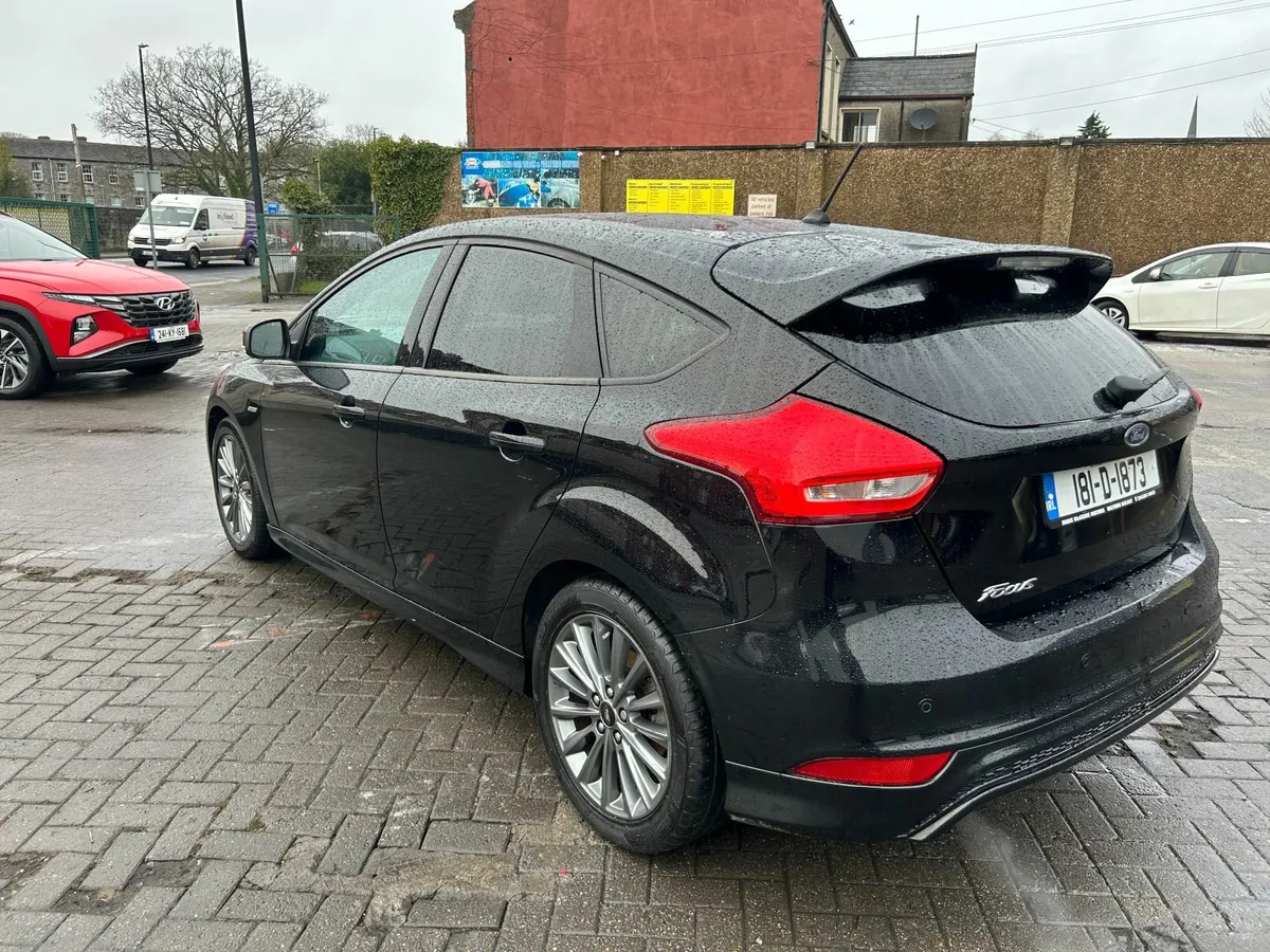 Ford Focus 2018 ST LINE 1.5L - Image 3