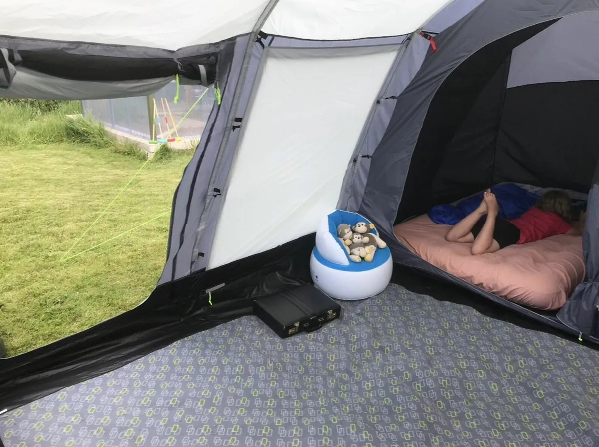 Kampa Hayling 6 Family Tent - Poled - Image 4