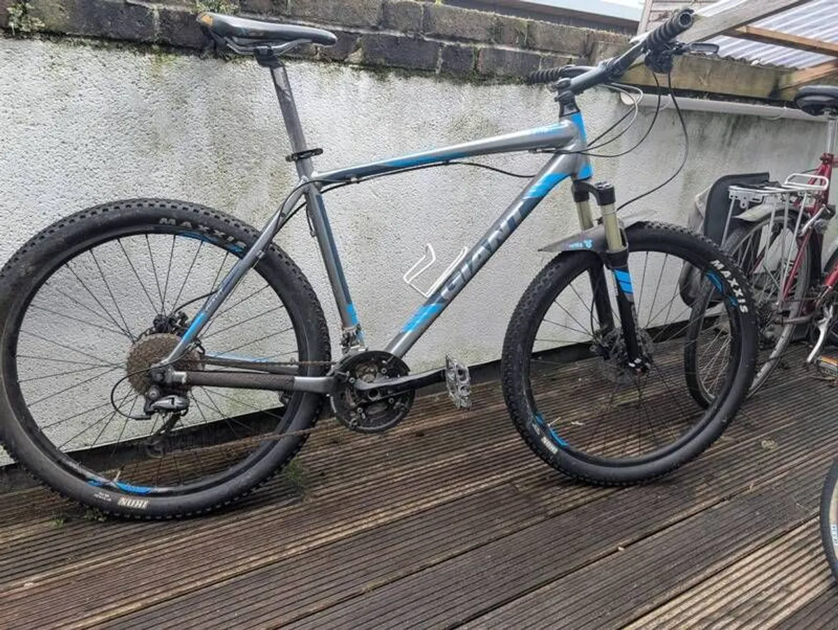 Giant Talon Mountain Bike (Aluminium | Maxxis Tyres | Front Suspension)