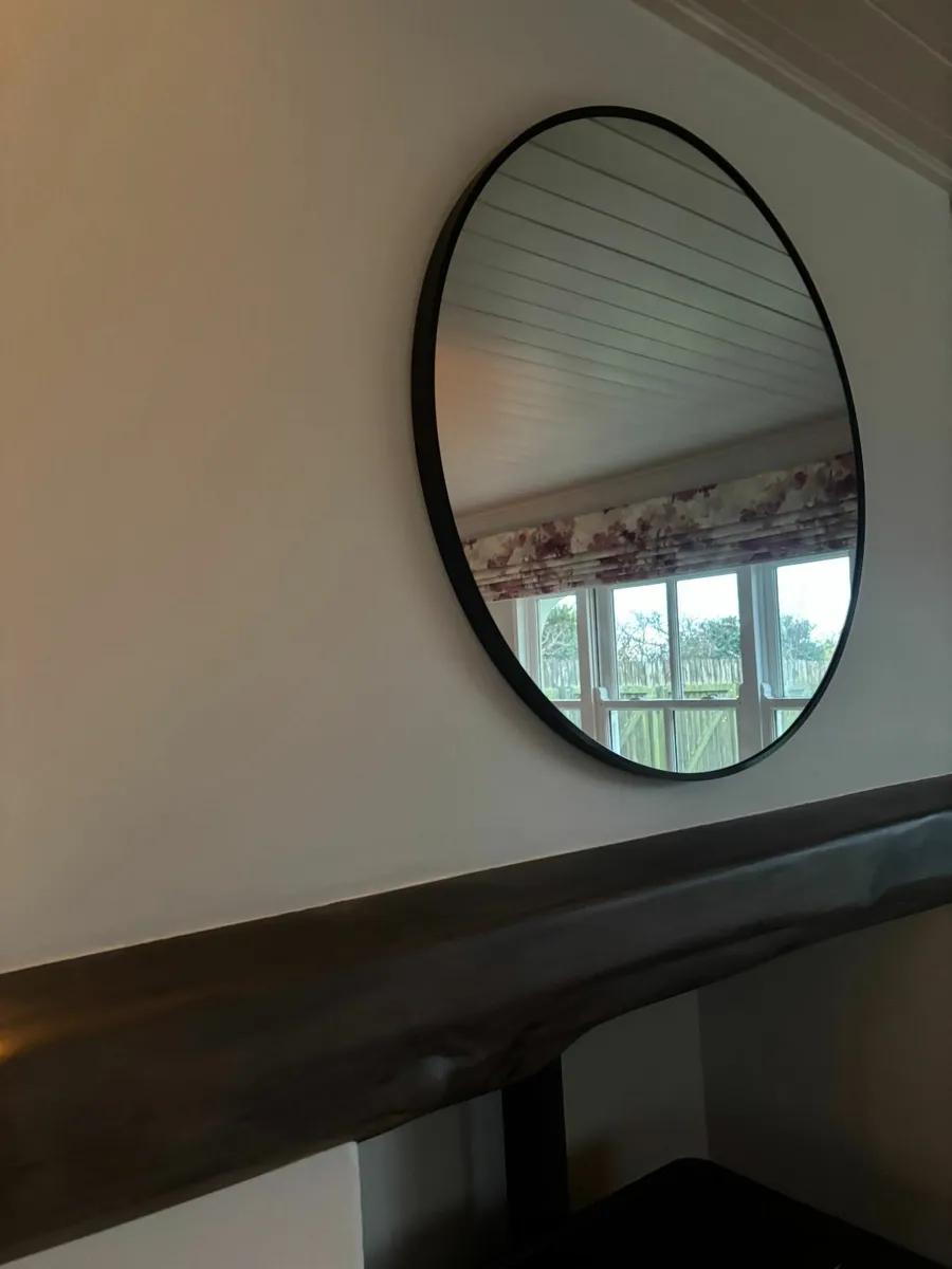Metal framed round modern mirror - Image 4