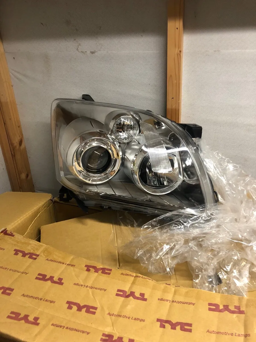 Headlight - Image 2