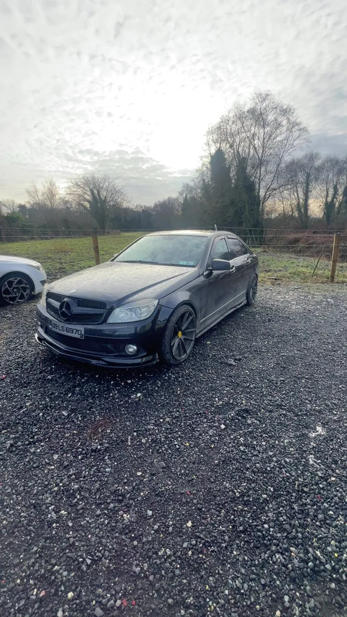Mercedes C200 - Image 2
