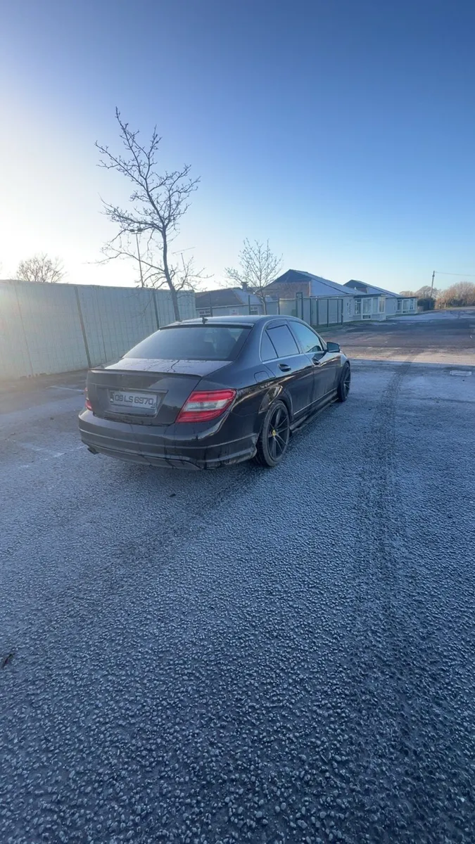 Mercedes C200 - Image 3