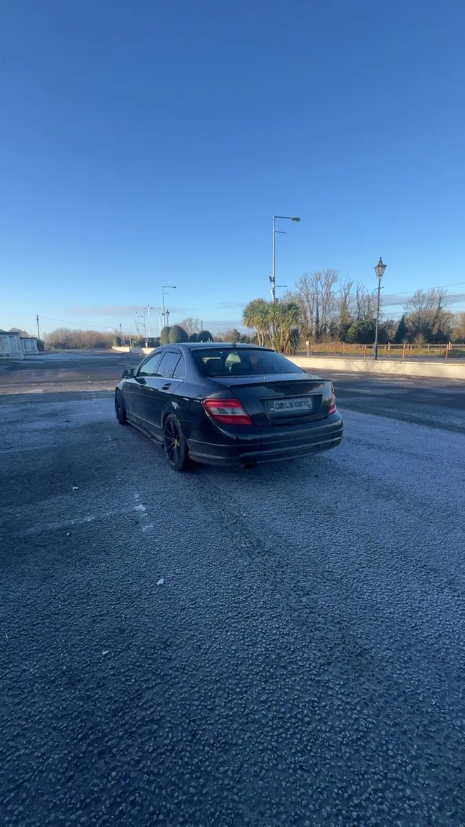 Mercedes C200 - Image 4