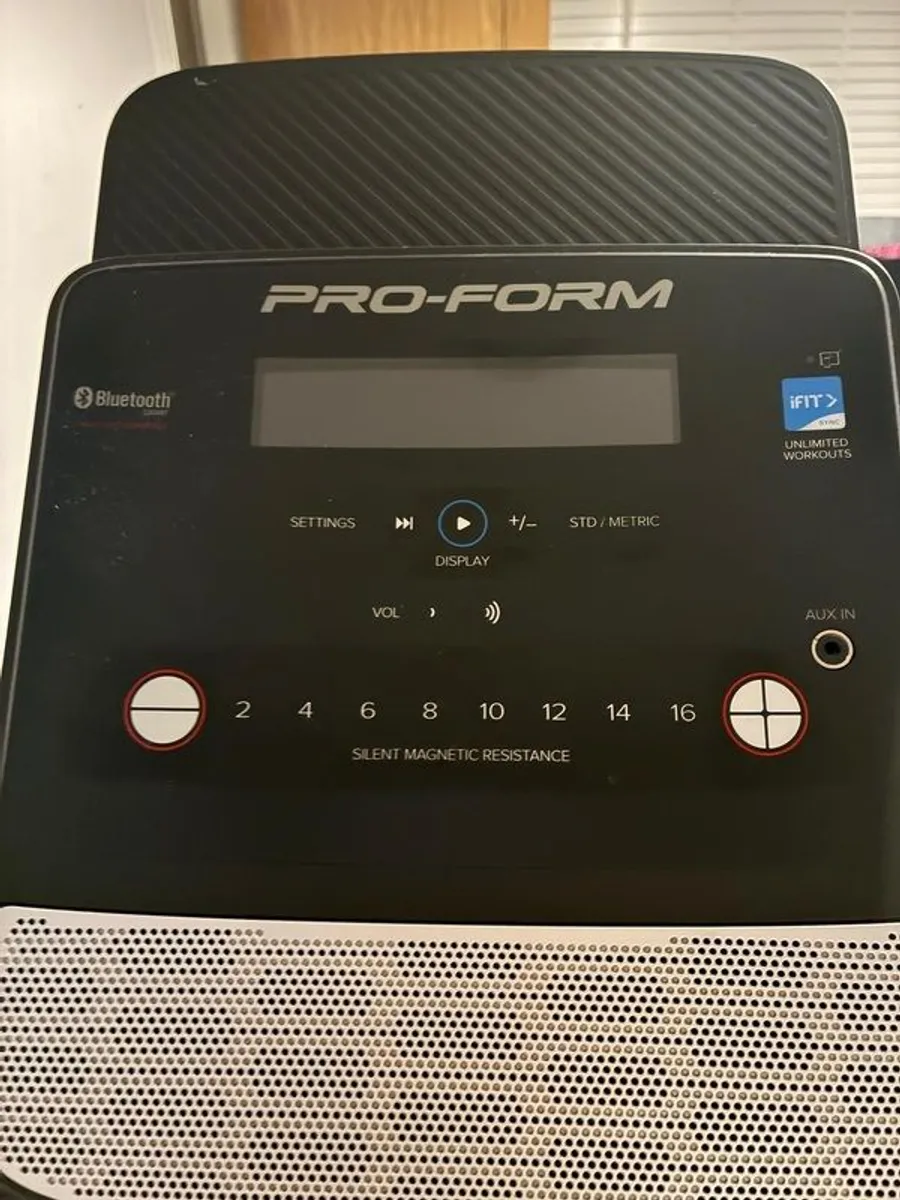 Pro Form 420e cross trainer - Image 3