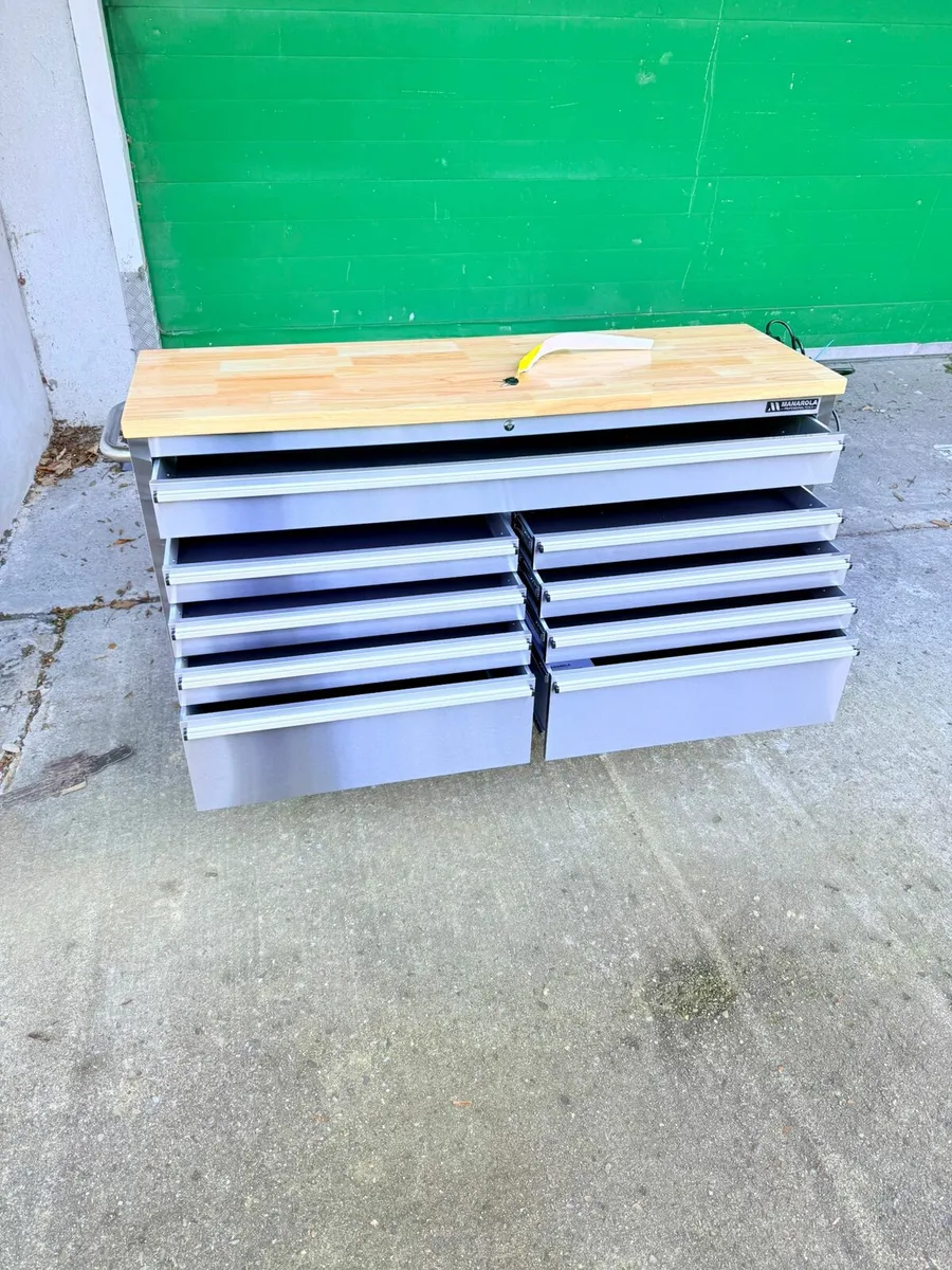 61inch tool chest with power - Image 2