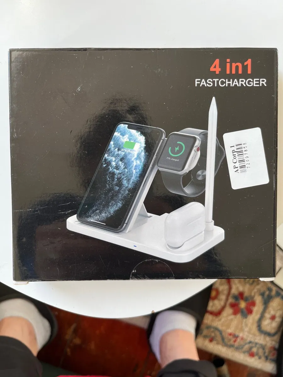 NEW USB-C 4-in-1 Wireless Charger for Apple - Image 1