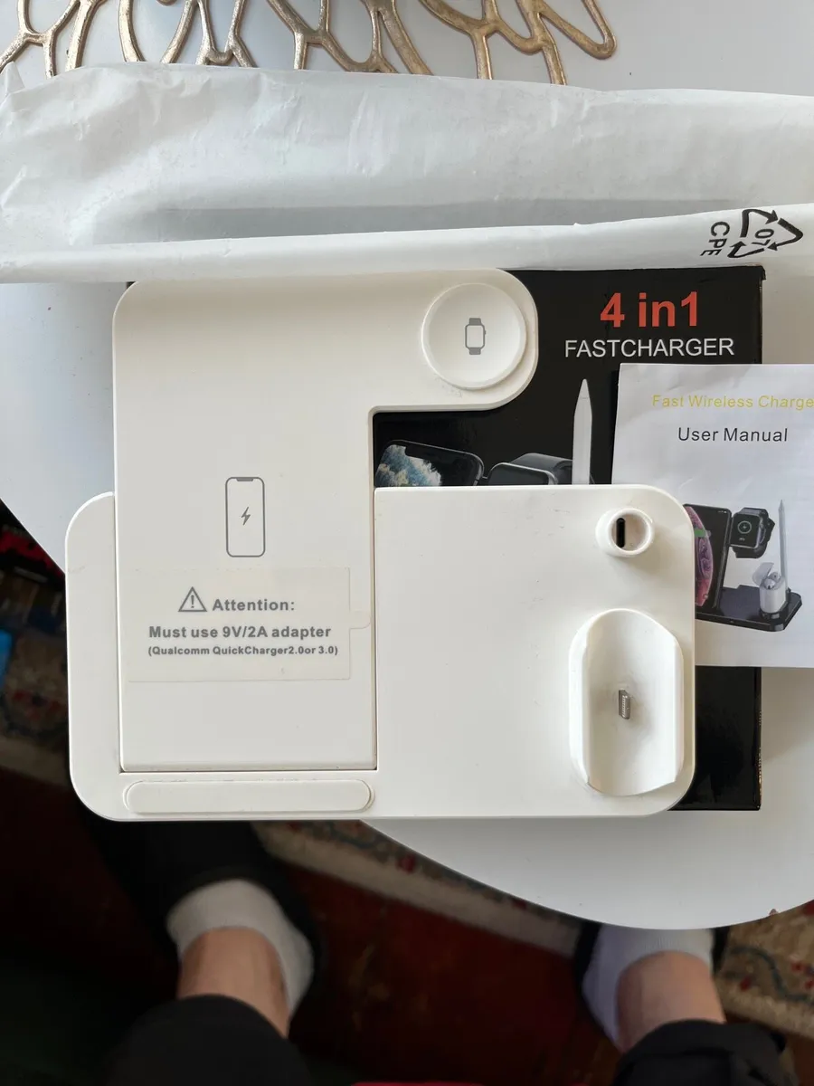 NEW USB-C 4-in-1 Wireless Charger for Apple - Image 3