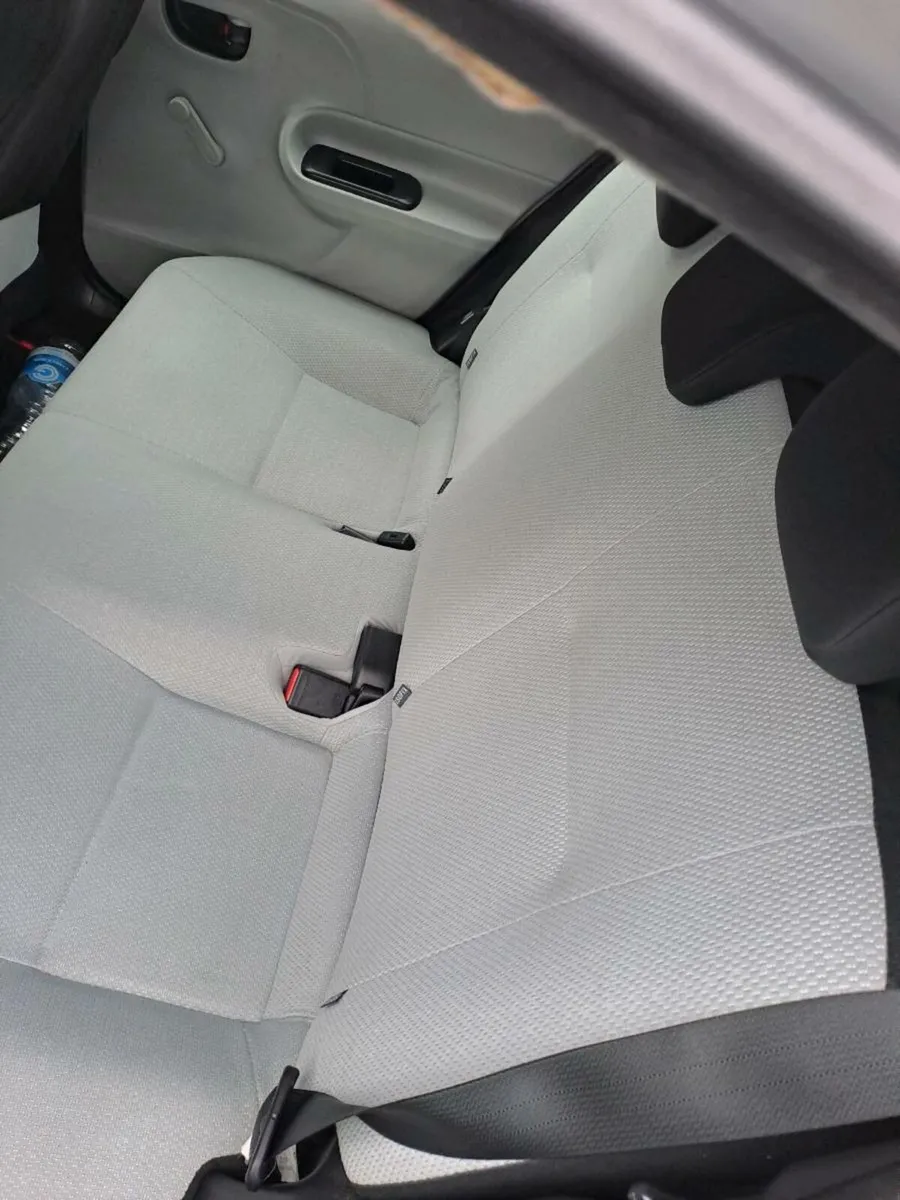 Toyota Aqua 1.5 Hybrid - Image 4