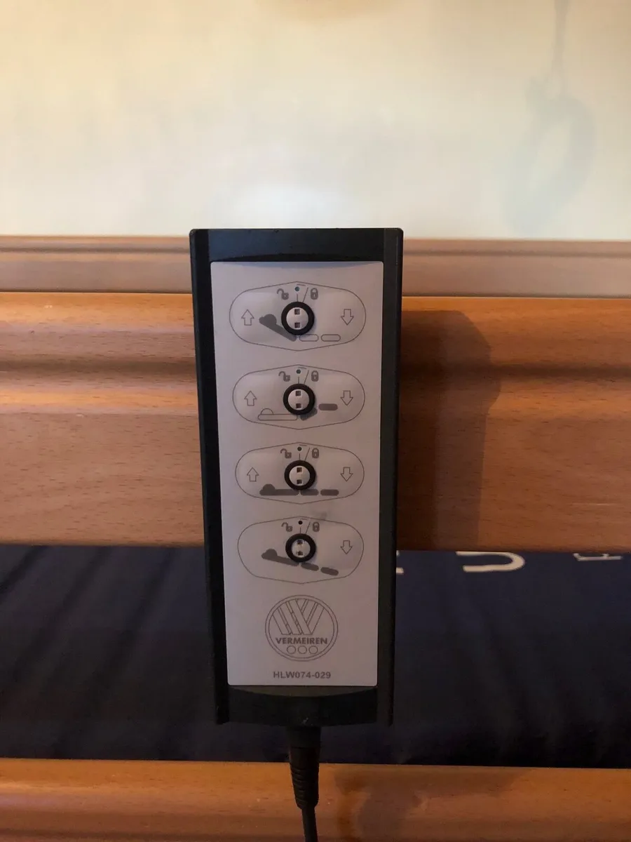 Electric bed - Image 2