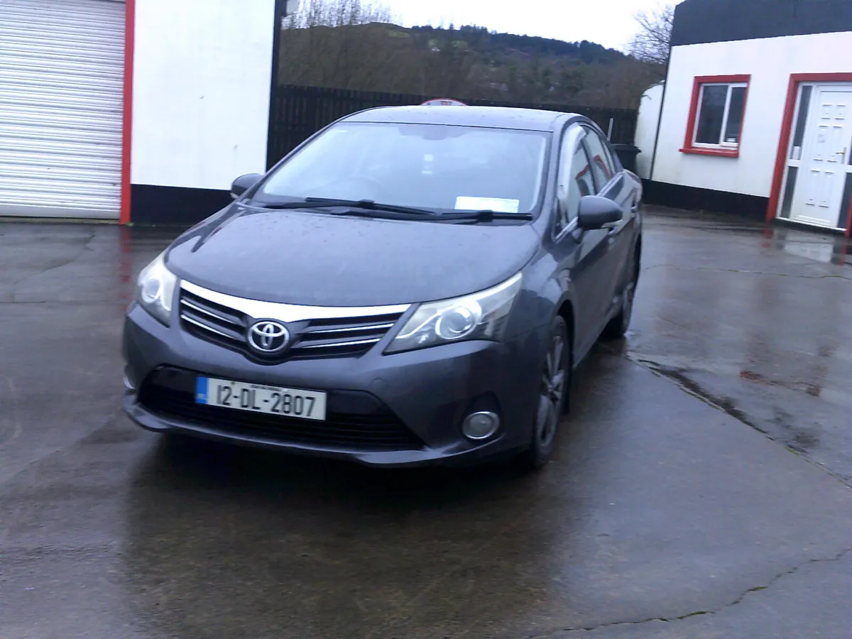 Toyota Avensis 2012 - Image 2