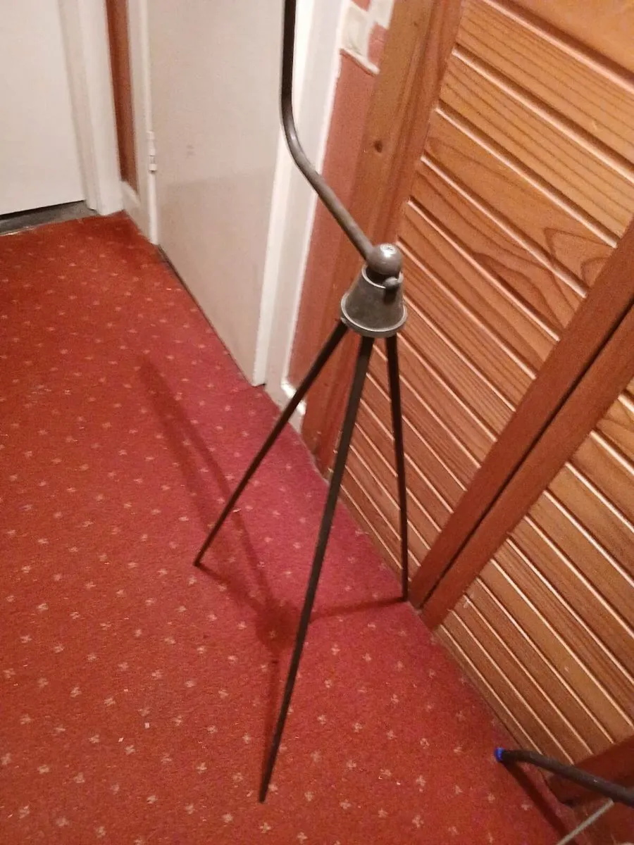 Vintage tripod stand & folding projector stand - Image 3