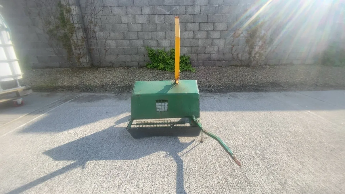 Toy harvester - Image 1